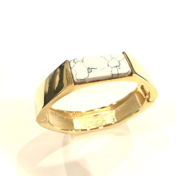 Banana Republic Shiny Gold Hexagon Howlite Cuff Bracelet NWT 62 - Picture 3 of 12